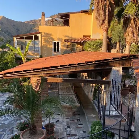 Il Casale Del Vecchio Borgo Oliveto (Reggio Calabria)